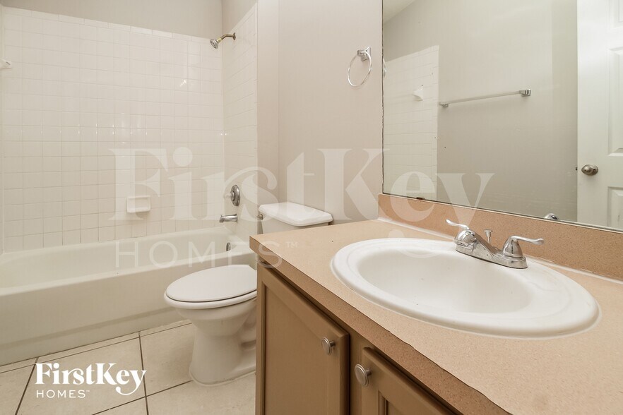 Building Photo - 6528 Viewpoint Ct