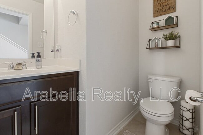 Building Photo - 955 Brown Thrasher