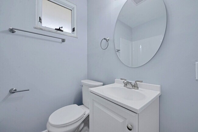 Building Photo - 2137 Toni St