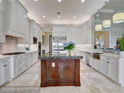 Building Photo - 16853 Crown Bridge Dr