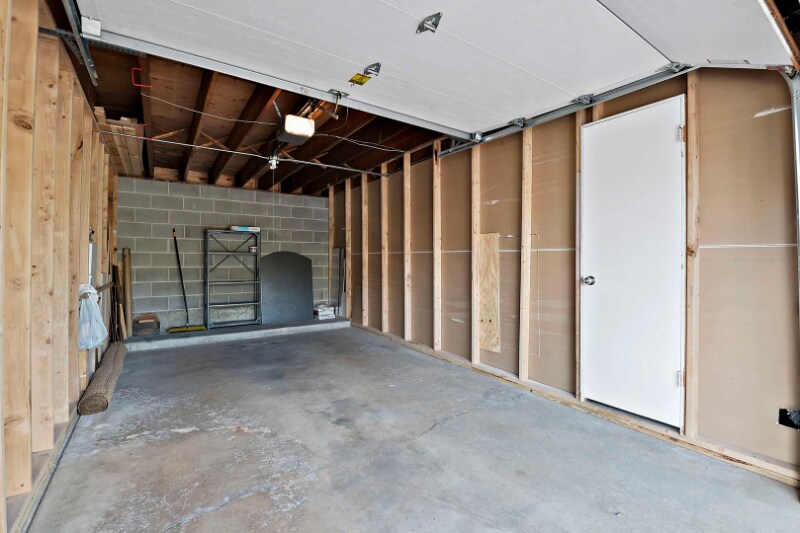 Building Photo - 1255 N Sterling Ave
