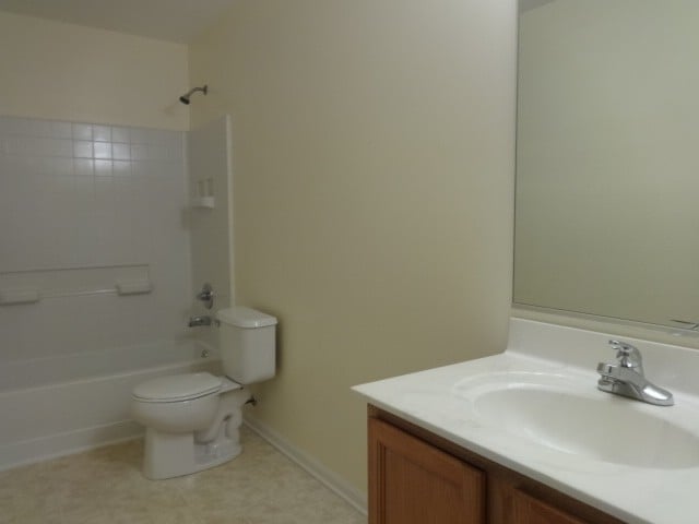 Building Photo - 24112 Cedar Creek Ct