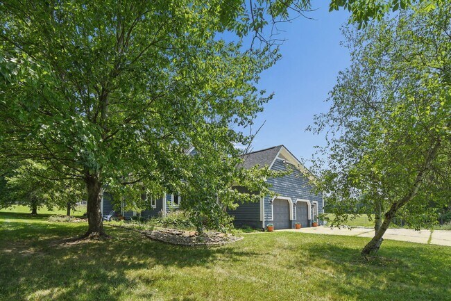 Building Photo - 50 Homestead Dr