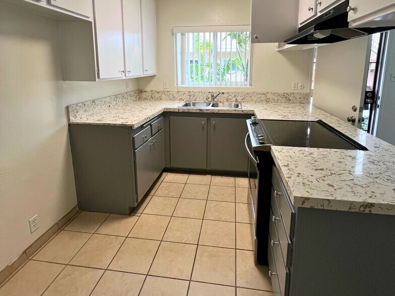 Building Photo - 25846 Oak Street, Lomita