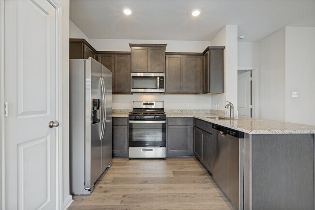 Building Photo - Modern 3BR Home with Open Floor Plan in Ponder, TX