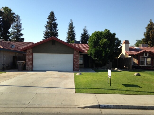 Primary Photo - 4416 Silverwood Ln
