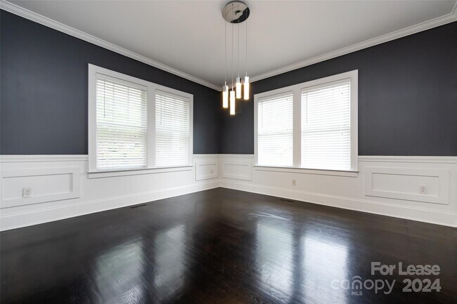 Building Photo - 521 Grandin Rd