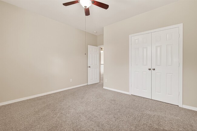 Building Photo - 24526 Avellino Ct