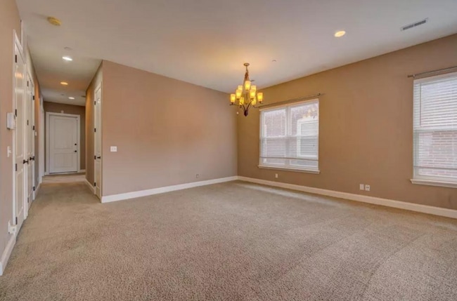Building Photo - Cates Ave Fourplex