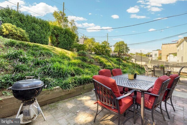 Building Photo - 2650 39th St NW