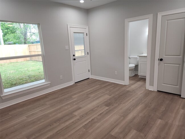 Building Photo - 2651 Beaumont Ave
