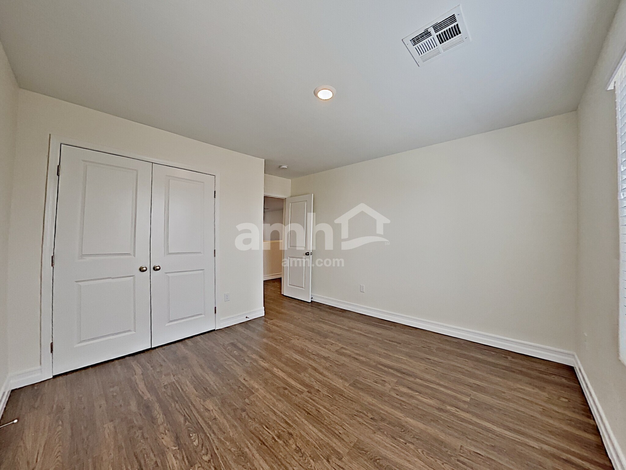 Building Photo - 5825 Petronius St