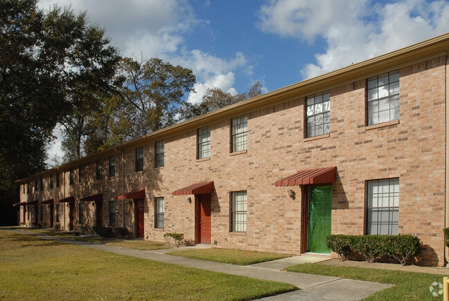 Primary Photo - Prutzman Square Townhomes