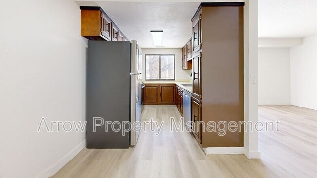 Building Photo - 207 E Arbor Ave