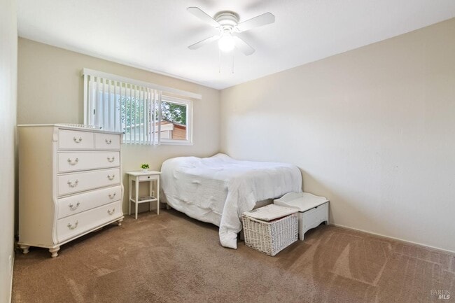 Building Photo - Single Story Benicia Duplex!