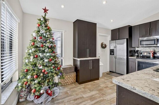 Building Photo - 691 Willow Grove Terrace