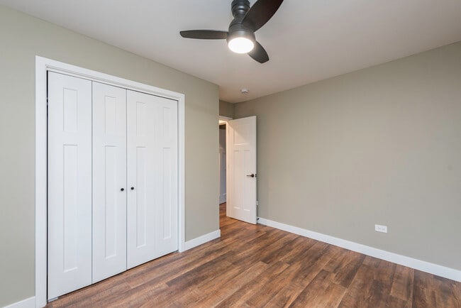 Building Photo - 42076 N East Rd