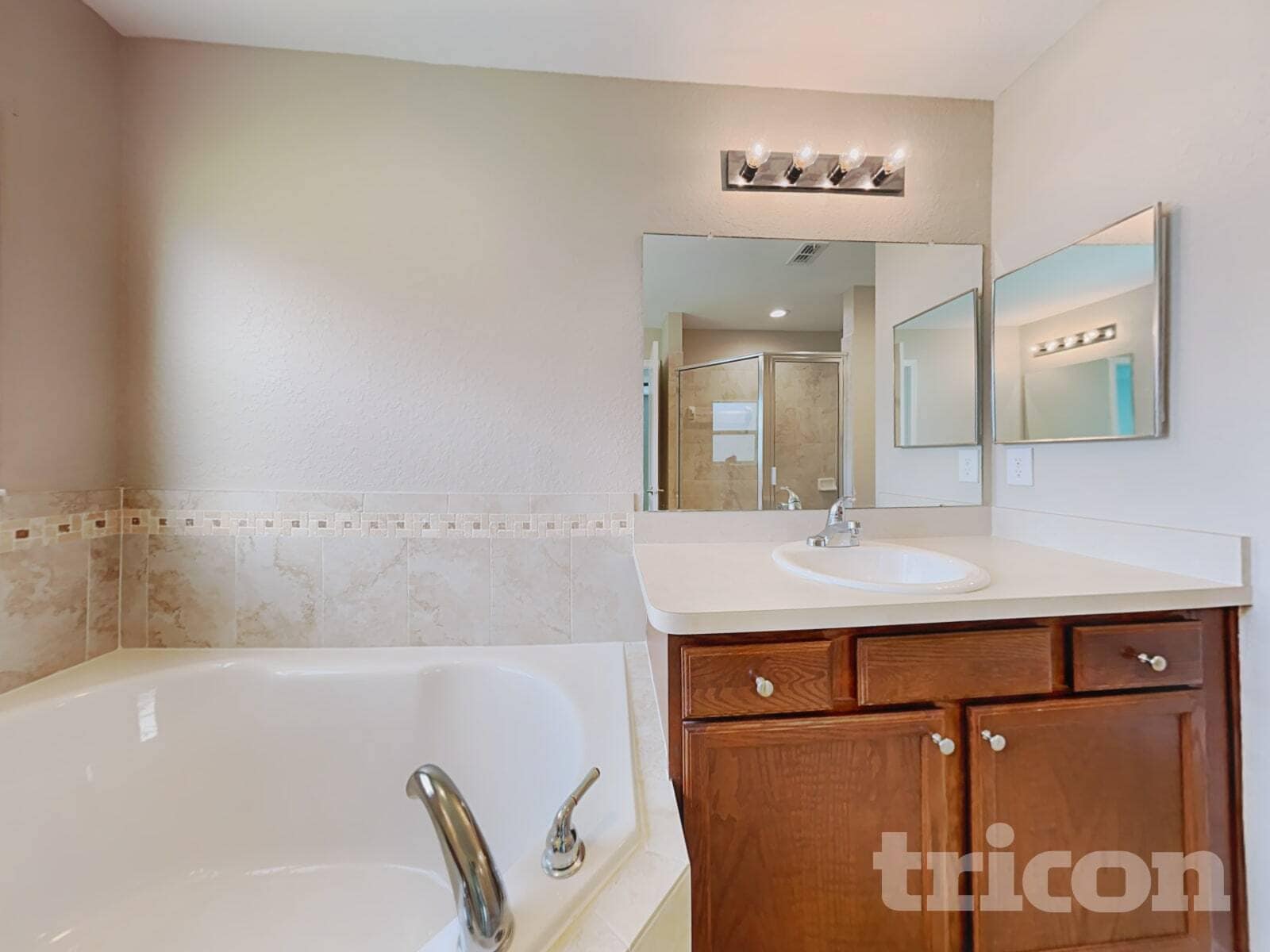 Building Photo - 1016 15th St NE