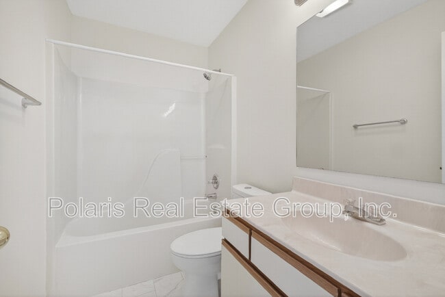 Building Photo - 439 Venus Dr