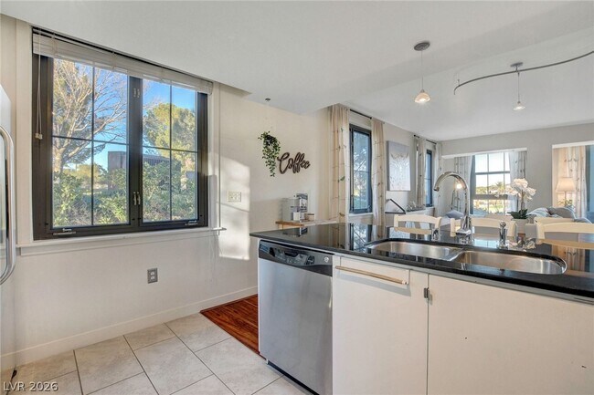 Building Photo - 29 Montelago Blvd