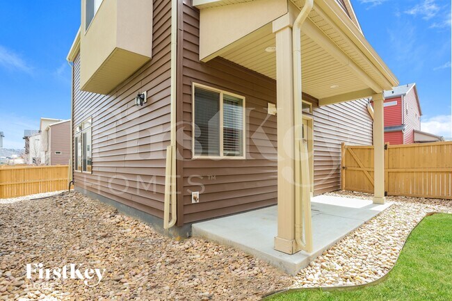 Building Photo - 4389 Vindaloo Dr