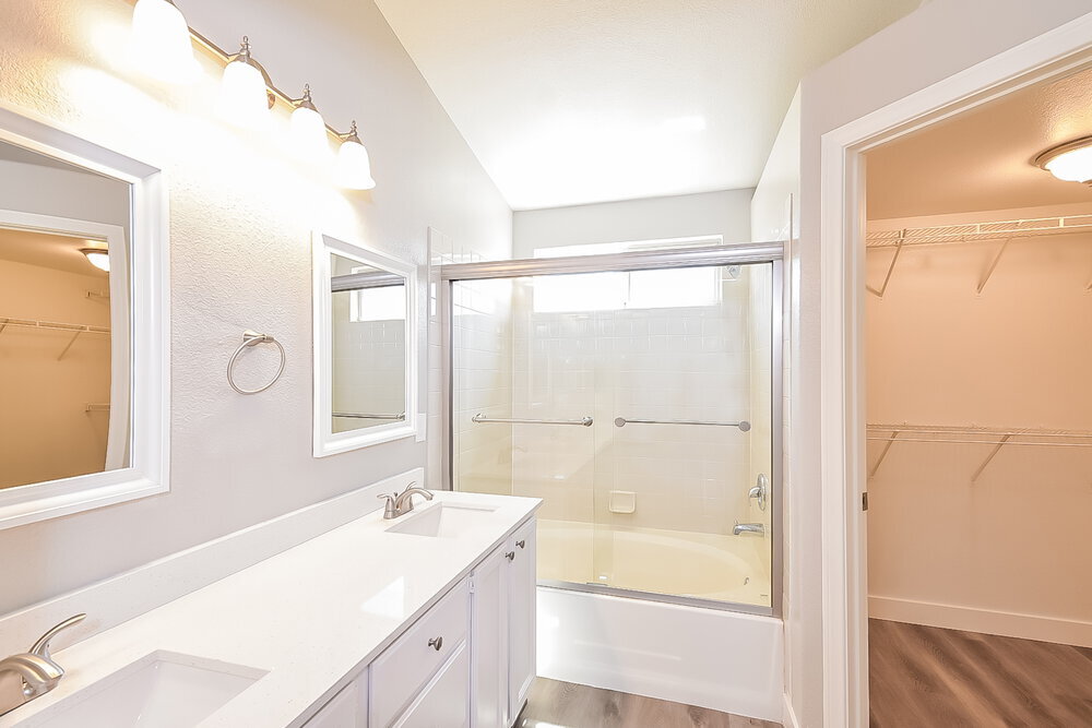 Building Photo - 7640 W Delhi Ave