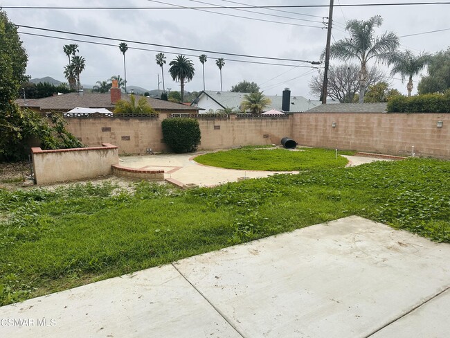 Building Photo - 2042 Arcane St