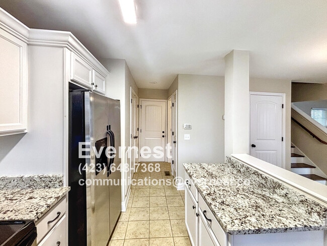 Building Photo - 7145 Tyner Rd