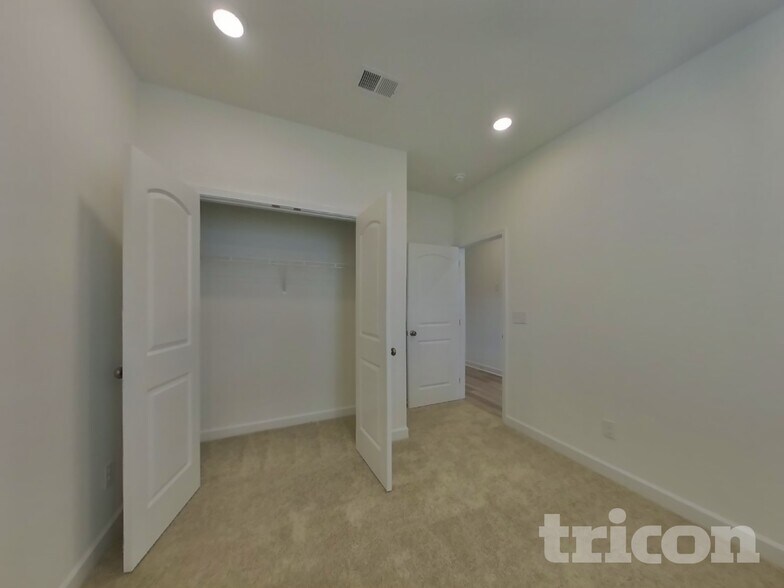 Building Photo - 1361 Georgetown Dr