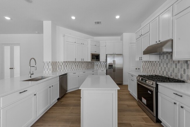 Building Photo - 2323 Hazel Berry St