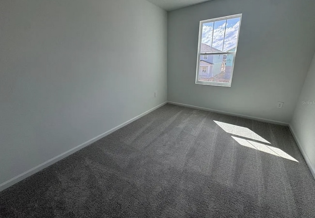 Building Photo - Charming 3-Bed Townhouse Retreat with 2.5 ...