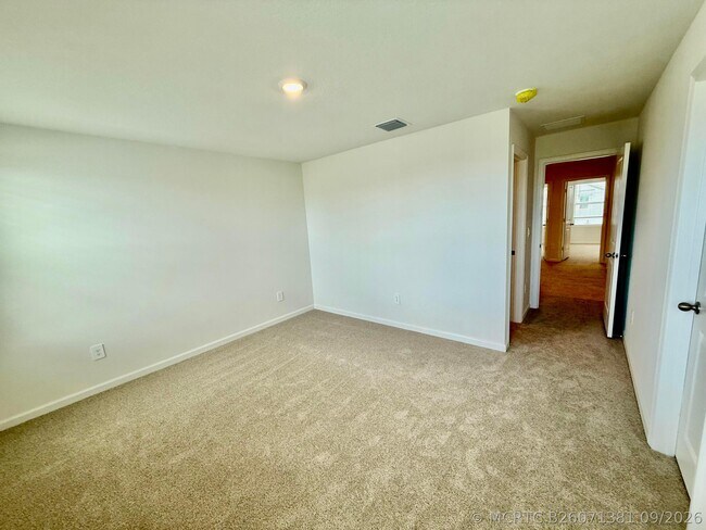Building Photo - 655 Salisbury Cir