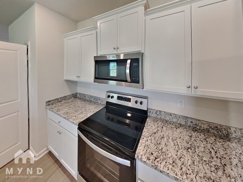 Building Photo - 6232 Lowe Ln