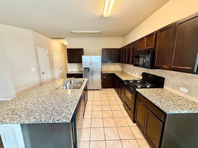 Building Photo - 431 Northern Flicker St