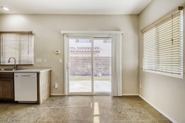 Building Photo - 10230 Lupine Meadow Dr