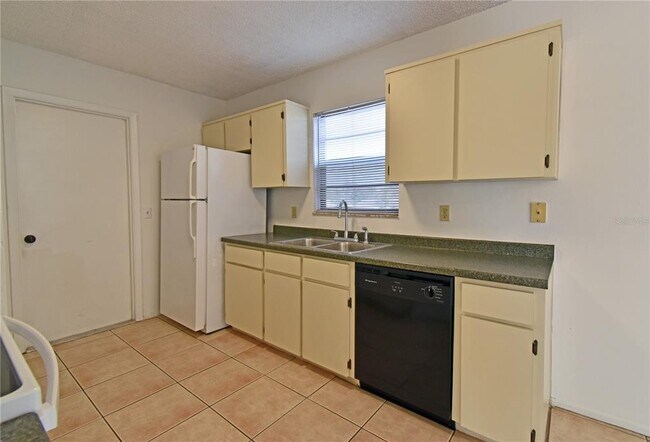 Building Photo - 1390 Esmont Ave