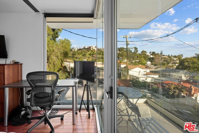 Building Photo - 6127 Glen Tower St