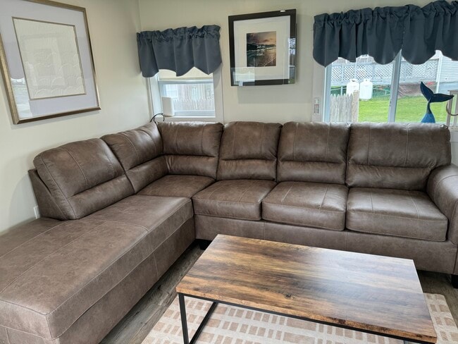 Building Photo - 11 Rapoza St