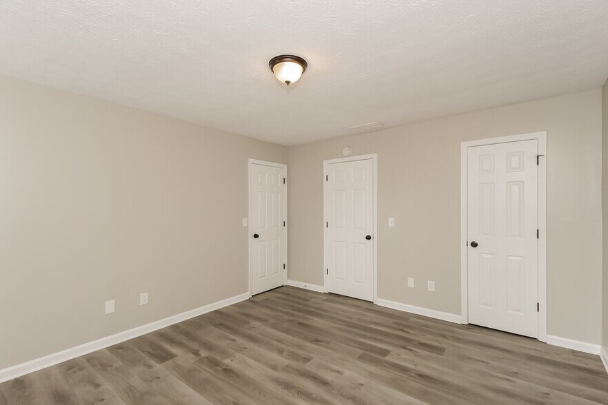 Building Photo - 2910 Water Lily Ct