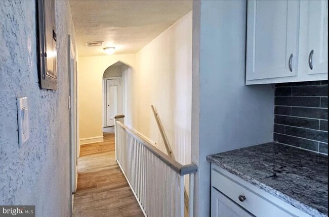 Building Photo - 5443 Gainor Rd