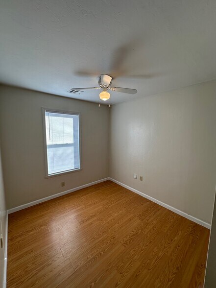 Building Photo - 10826 Lejean Dr