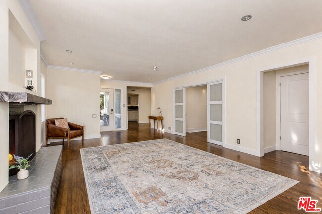 Building Photo - 9549 Dalegrove Dr