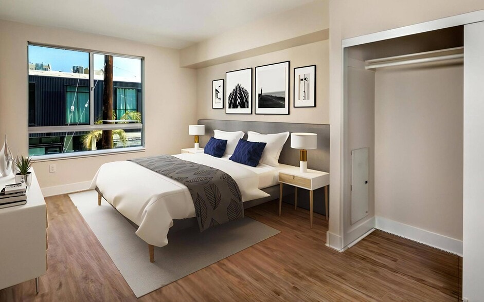 Expansive Bedrooms with Spacious Closets - Venice on Rose