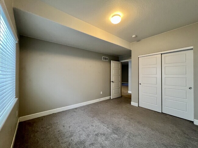 Building Photo - 4541 Prairie River Ct