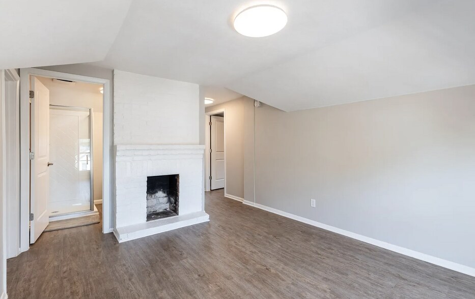 Building Photo - 2709 Griffiths Ave