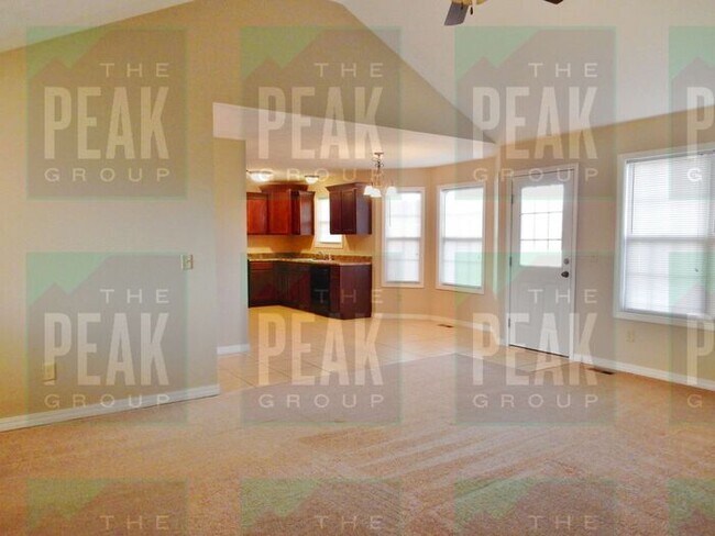 Building Photo - Home For Rent in Willard School District