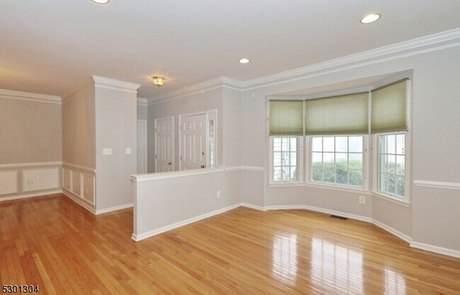 Building Photo - 67 Patriot Hill Dr