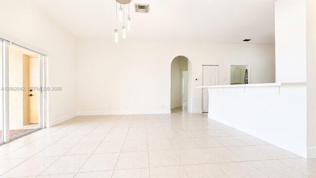 Building Photo - 4310 Diamond Way