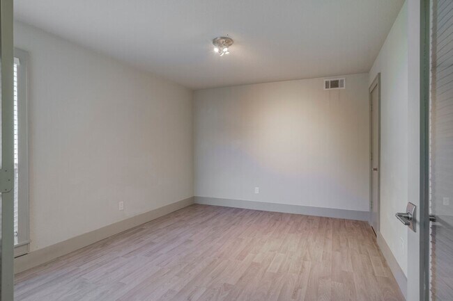 Building Photo - 8304 Furness Dr