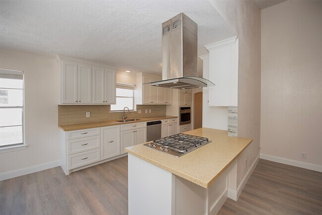 Building Photo - 11406 Sagewind Dr